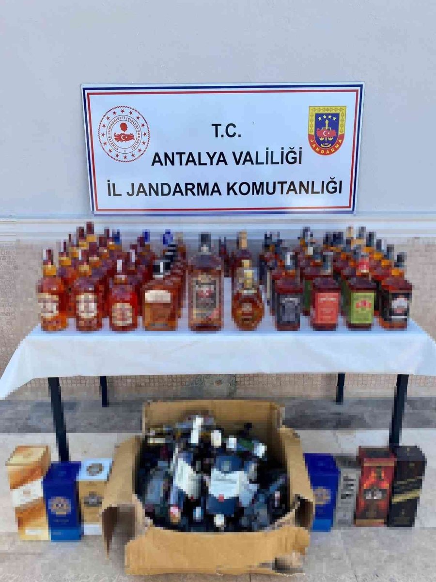 Antalya’da Jandarmadan Kaçak Ve Sahte İçki Operasyonu