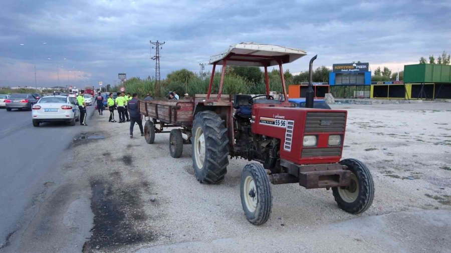Ters Yönden Gelen Traktörle Çarpışan Motosikletin Sürücüsü Ağır Yaralandı