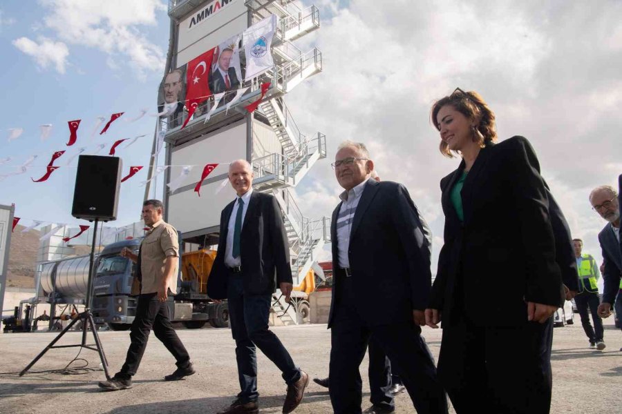 Saatte 240 Ton Üretim Yapan Dev Asfalt Plenti Faaliyet Egeçti