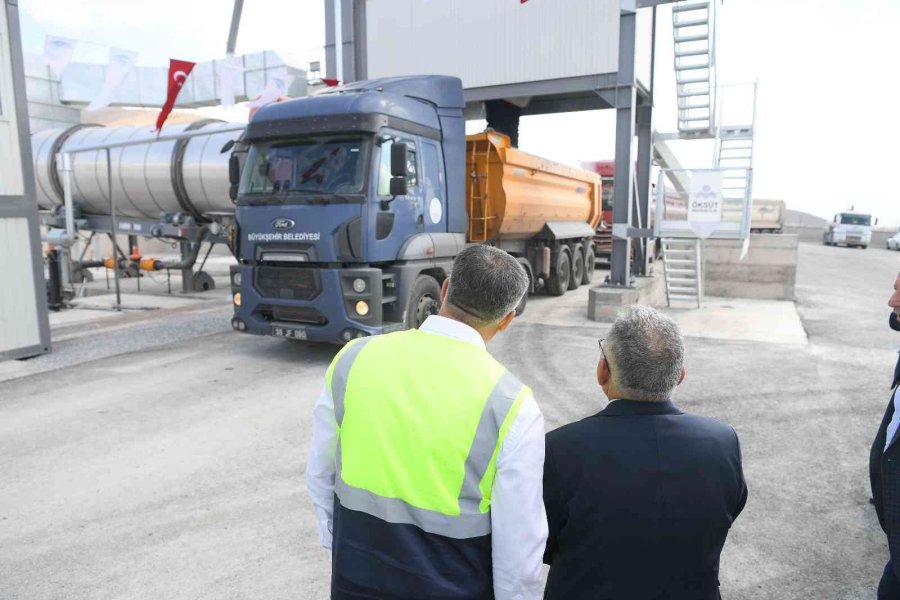 Saatte 240 Ton Üretim Yapan Dev Asfalt Plenti Faaliyet Egeçti