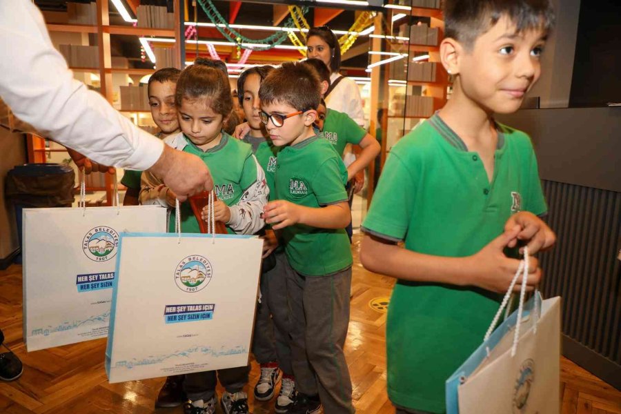 Altıntepe Semt Kütüphanesi’nde İlkokul Öğrencilerine Özel Etkinlik