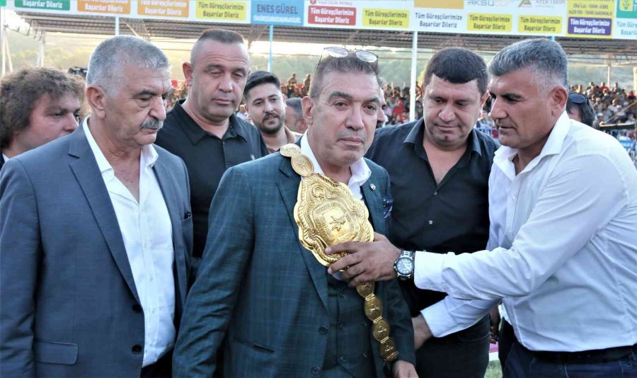 Aksu Belediyesi 7. Geleneksel Yağlı Pehlivan Güreşlerinde Başpehlivan Ali Gürbüz’ün