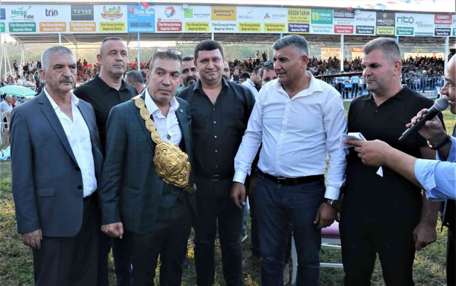 Aksu Belediyesi 7. Geleneksel Yağlı Pehlivan Güreşlerinde Başpehlivan Ali Gürbüz’ün