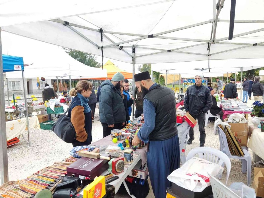 Eskişehirlilerden Antika Pazarına İlgi