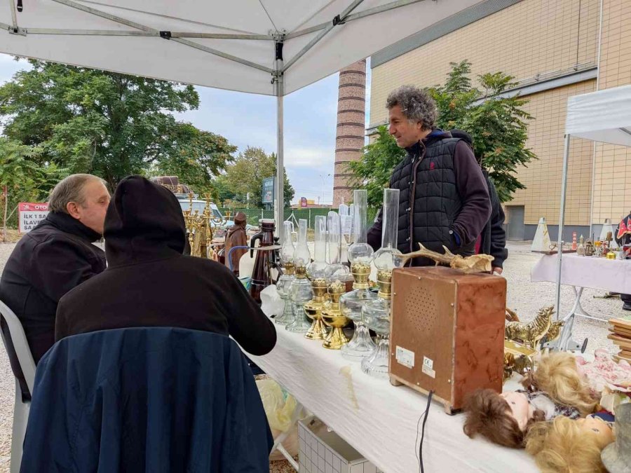 Eskişehirlilerden Antika Pazarına İlgi