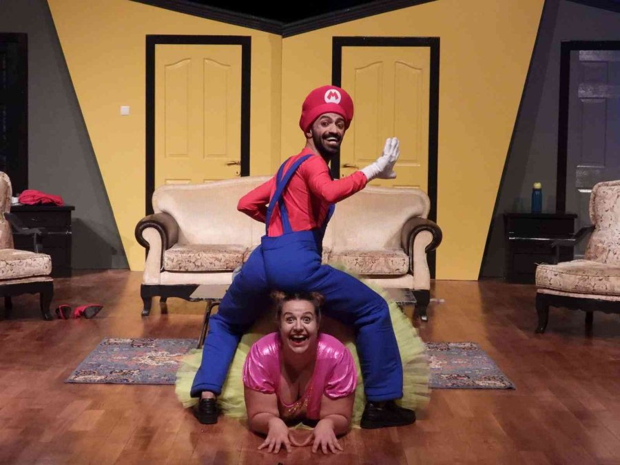 ‘darısı Başımıza’ Kbt Sahnesinde