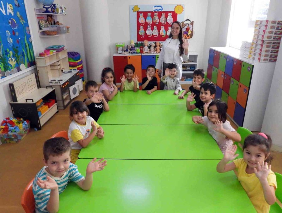 Kepez’de Çocuklar Hem Eğleniyor, Hem De Geleceğe Hazırlanıyor