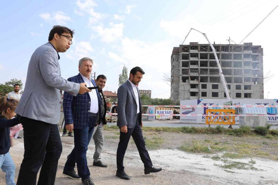 Başkan Palancıoğlu, Yıldırım Beyazıt Yıkım Çalışmalarına Katıldı