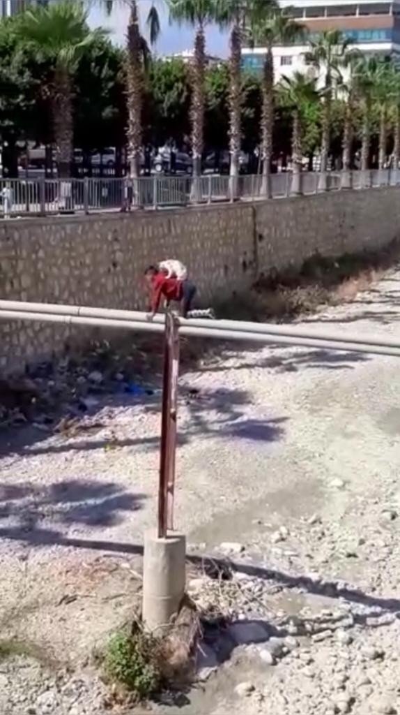 Mersin’de 12 Yaşındaki Suriyeli Çocuktan Cesur Davranış