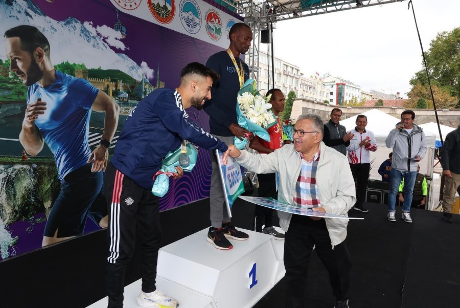 Uluslararası Kayseri Yarı Maratonu Tamamlandı
