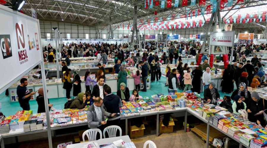 Aksaray’da “kitap Günleri Fuarı” 5 Bin Kişinin Katılımı İle Açıldı
