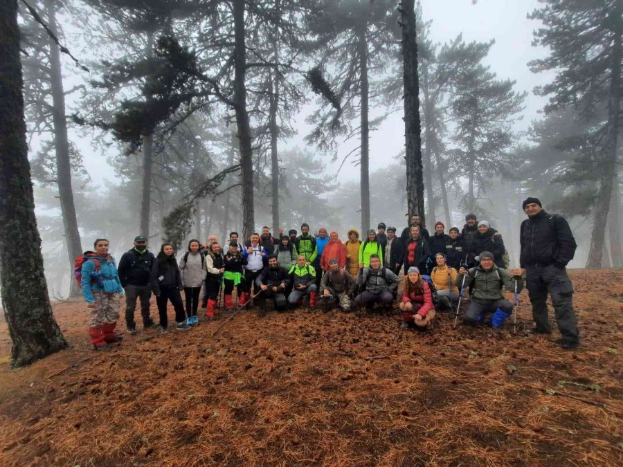 Sonbahar Manzarasında 15 Kilometrelik Doğa Yürüyüşü