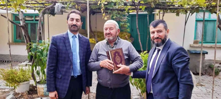 Günyüzü Müftüsü Çelik, Emekli Din Görevlilerini Ve Şehit Ailelerini Ziyaret Etti