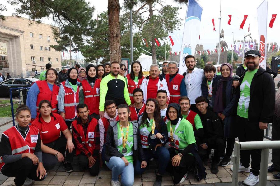 Başkan Büyükkılıç: "günümüze Güzellik Katan Hemşehrilerime Teşekkür Ediyorum"