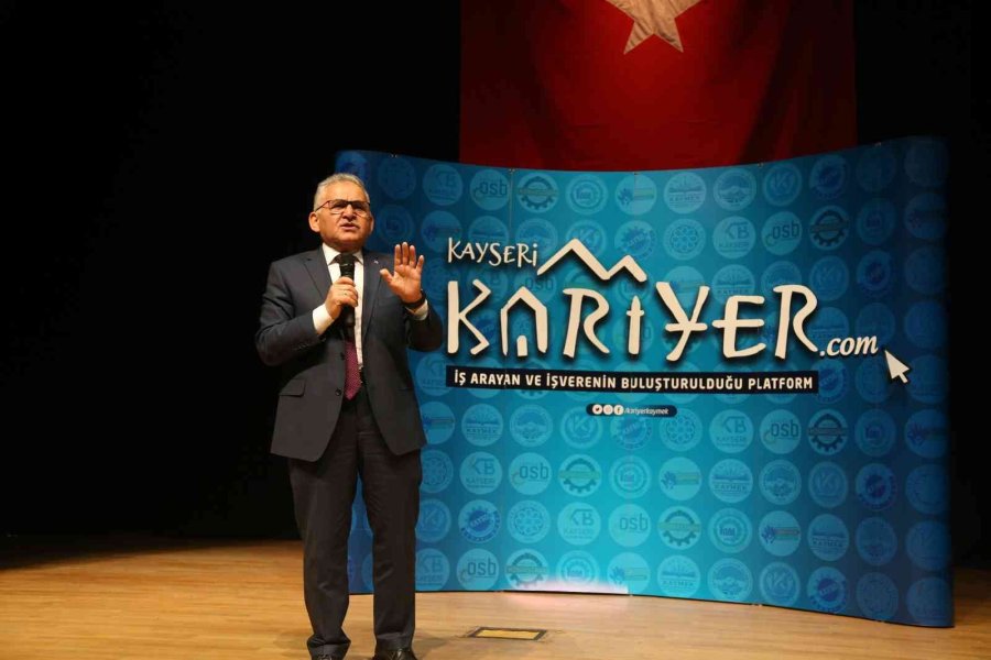Büyükşehir’in Kariyer Merkezi, 1 Ayda 100 Kişiye İstihdam Sağladı