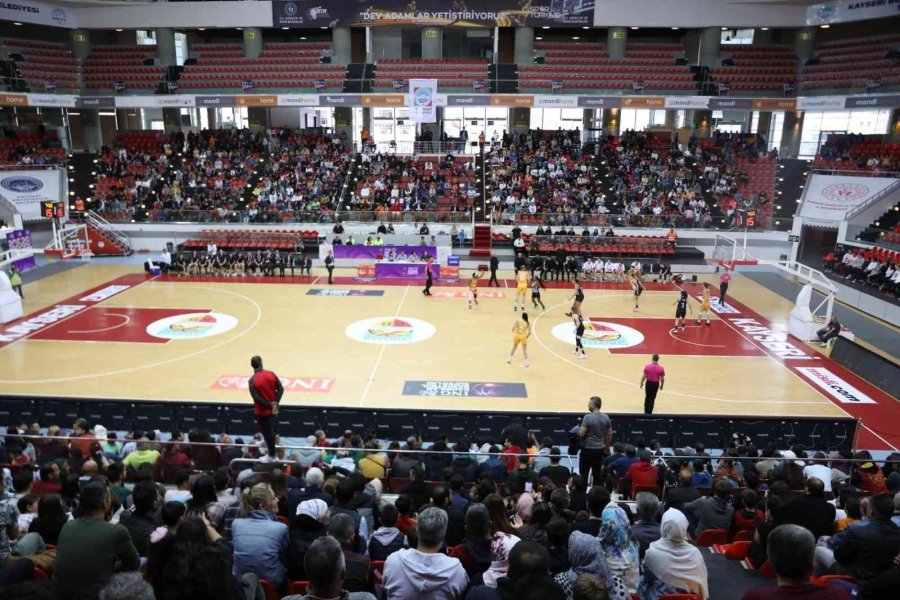 Melikgazi Kayseri Basketbol Takımı Beşiktaş’ı Yendi