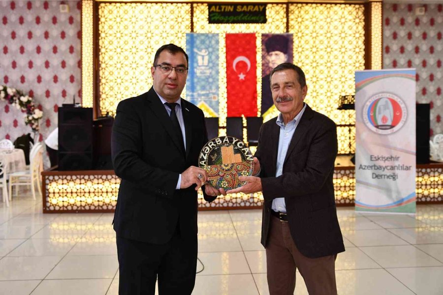 Başkan Ataç Azerbaycanlı Öğrenciler İle Buluştu