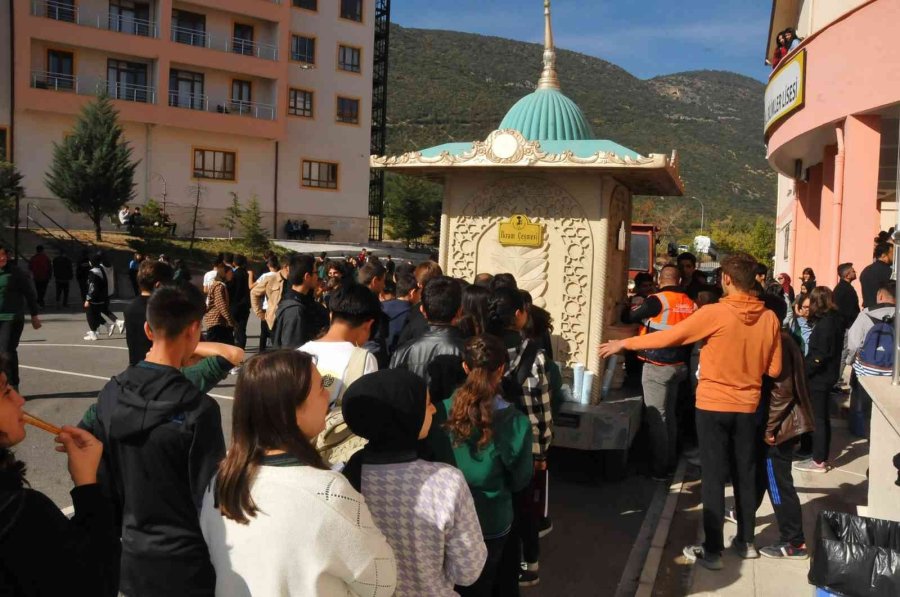 Başkan Akkaya Liseli Gençlerle Buluştu