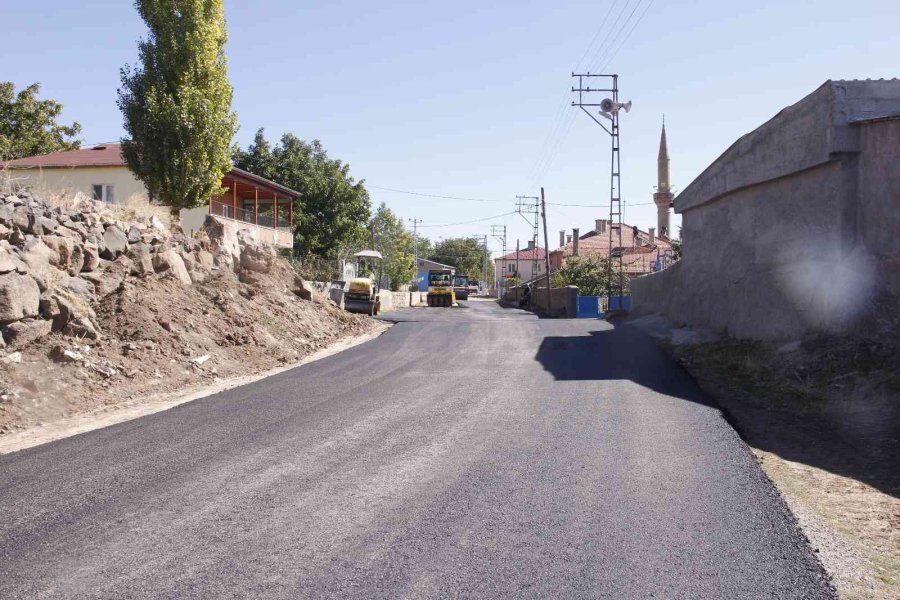 Bünyan’da Asfalt Çalışmaları Sürüyor