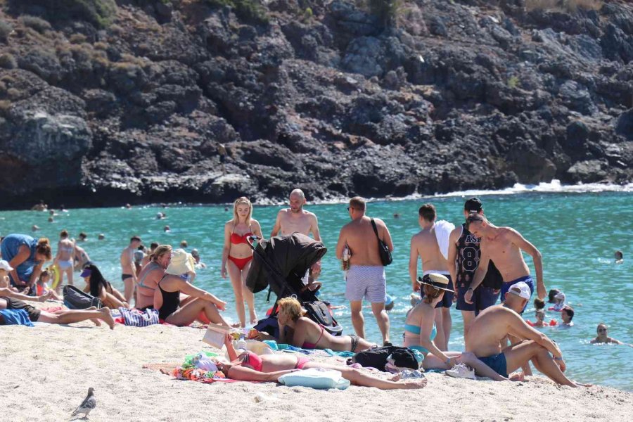 Ekim Ayı Ortasında Alanya’da Deniz Keyfi