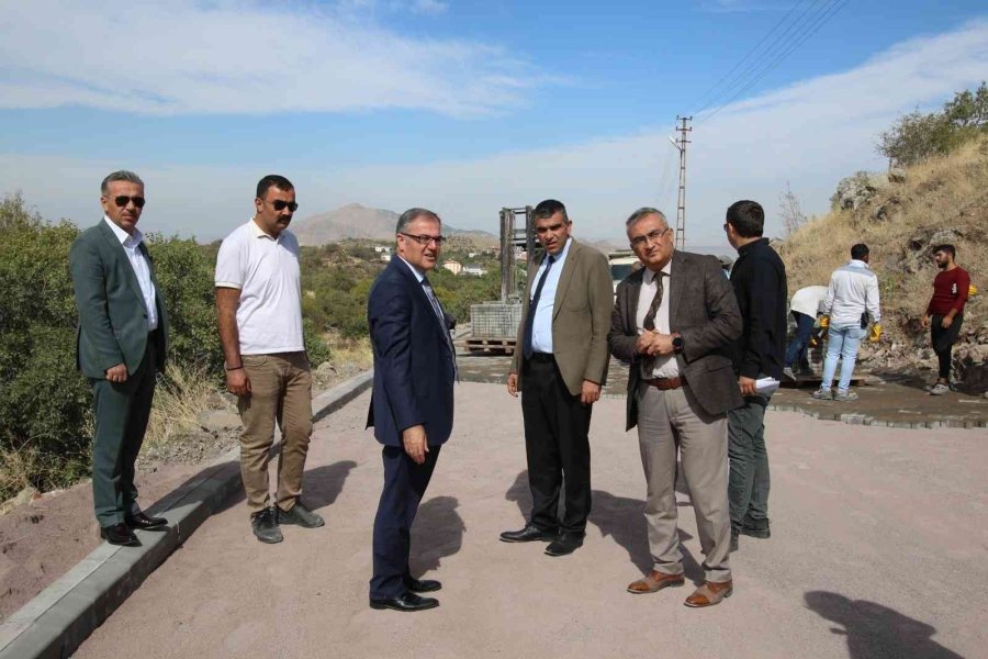 Hacılar’da Caddeler Modern Yüzüne Kavuşuyor