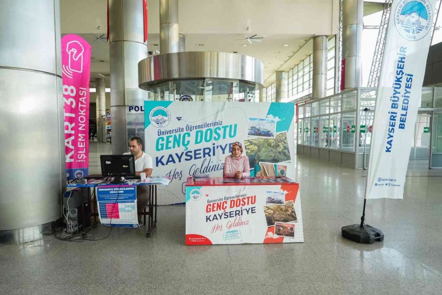 Büyükşehir 10 Bin Üniversiteliye ’hoş Geldiniz’ Dedi