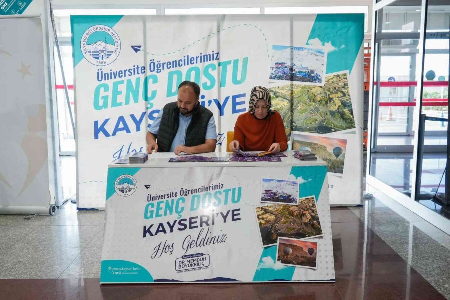 Büyükşehir 10 Bin Üniversiteliye ’hoş Geldiniz’ Dedi