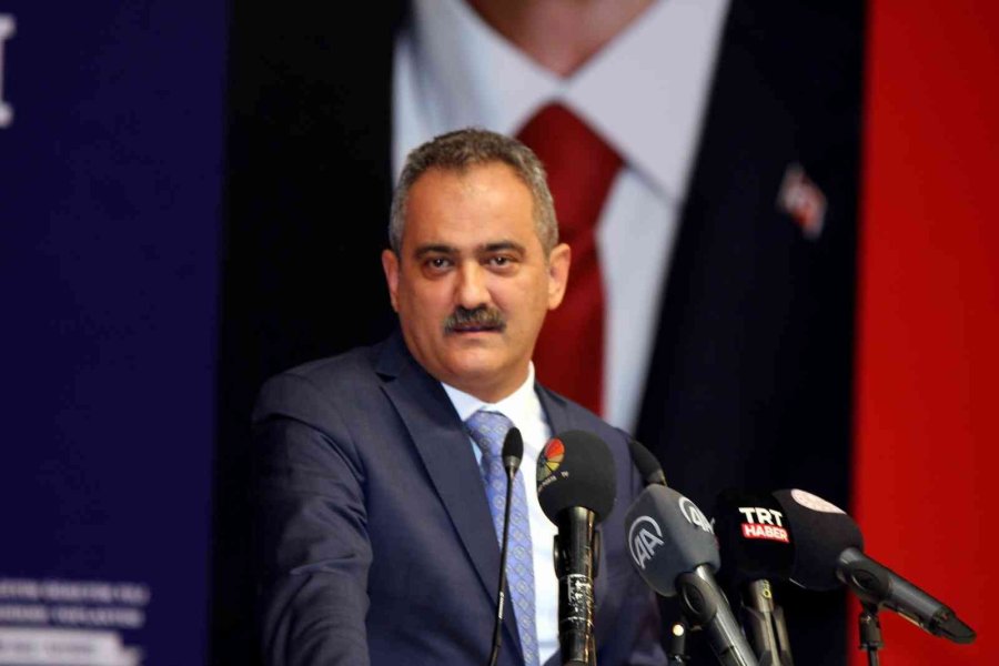 Bakan Özer: "eğer Okulları Kapalı Tutsaydık En Önemli Fırsat Penceremiz Olan Gençlerimizi Kaybedecektik"