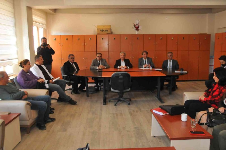 Başkan Akkaya Liseli Gençlerle Buluştu