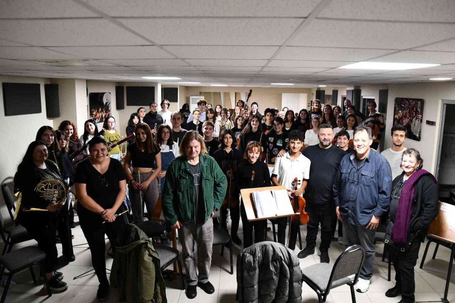 Kardeş Belediyeden İki Elin Sesi Var’a Tam Not