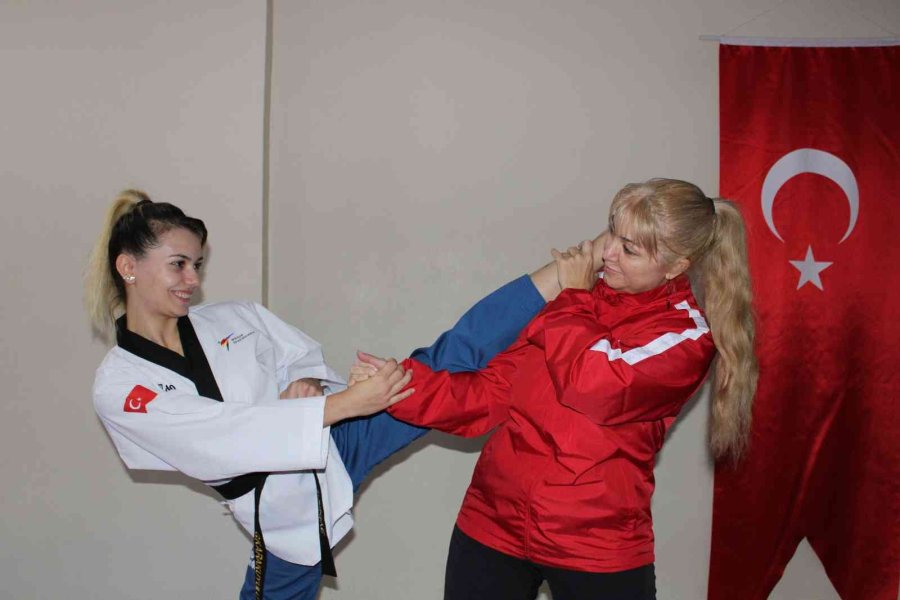 Annesinin İzinden Giderek Uluslararası Bir Tekvandocu Oldu