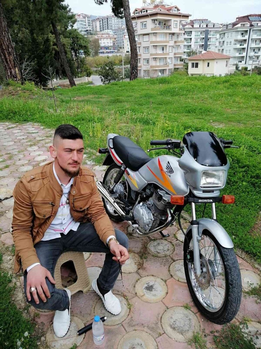 Tartıştığı Oğlunu 4 Kurşunla Öldürdü