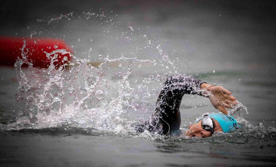 Konyaaltı’nda Uluslararası Yüzme Yarışı Heyecanı