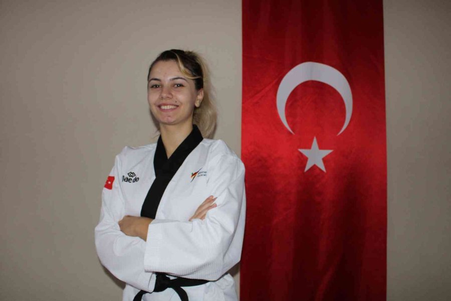 Annesinin İzinden Giderek Uluslararası Bir Tekvandocu Oldu