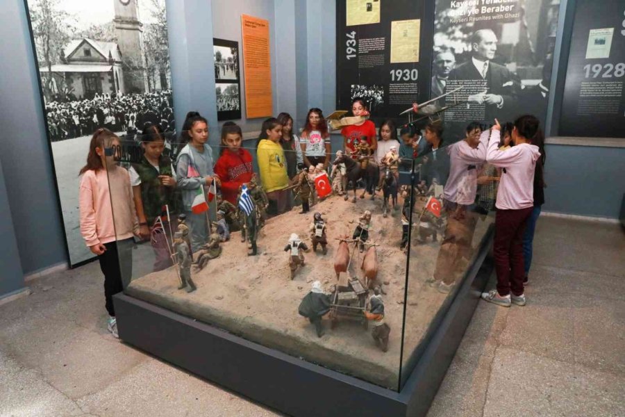 Büyükşehir Kaymek’te Ecdadın İzinden Giden Gençlik Yetişiyor