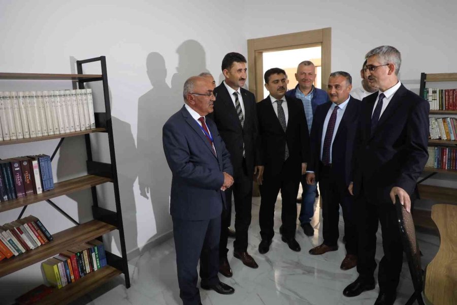 Bakan Yardımcısı Yılmaz, Develi’de Okul Açılışlarına Katıldı