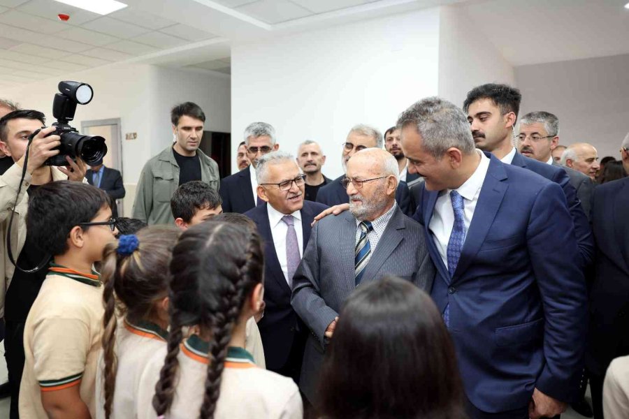 Başkan Büyükkılıç’tan Eğitime “spor Salonu” Desteği