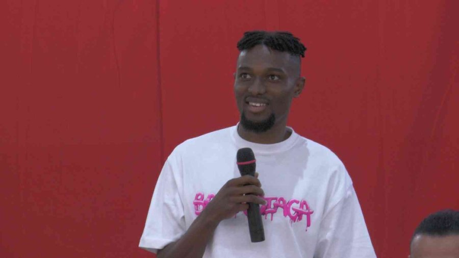 Kayserisporlu Futbolcular Lise Öğrencileriyle Buluştu