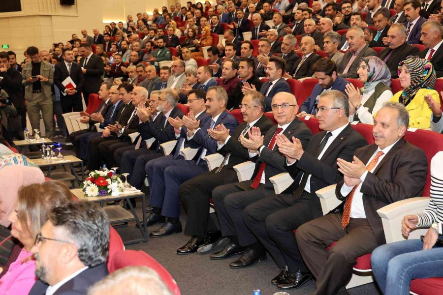 Başkan Yalçın, Bakan Özer’e Eğitim Yatırımlarını Anlattı