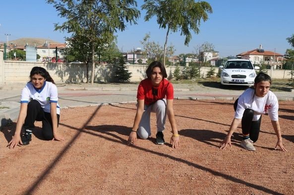 Yeşilhisar’da Öğrenciler Arası Koşu Yarışı Yapıldı