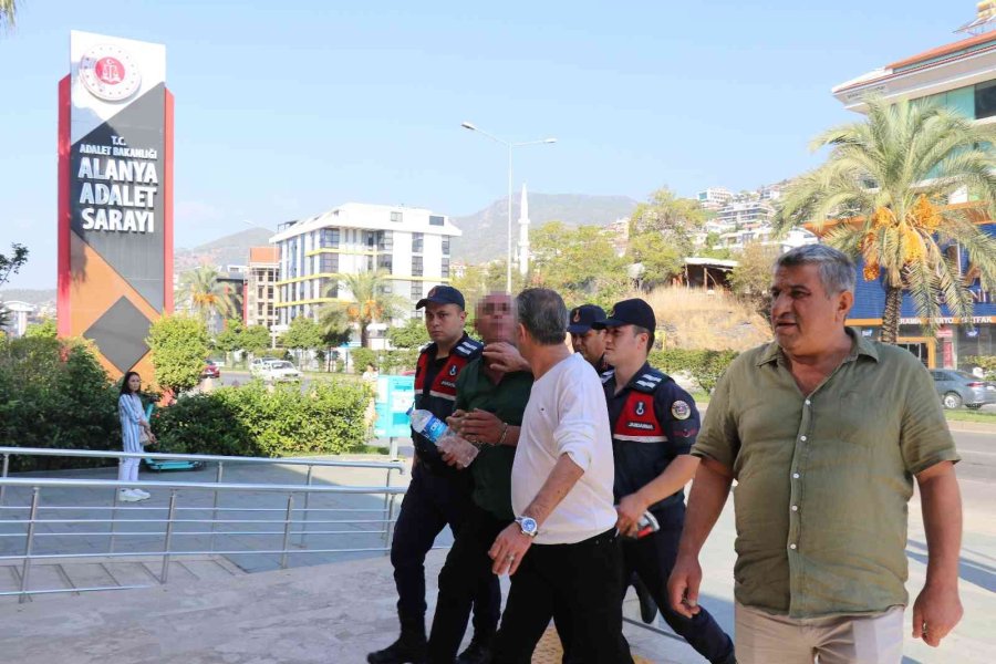 Oğlunu Öldüren Babadan "kendimi Korumak İçin Öldürdüm" Savunması