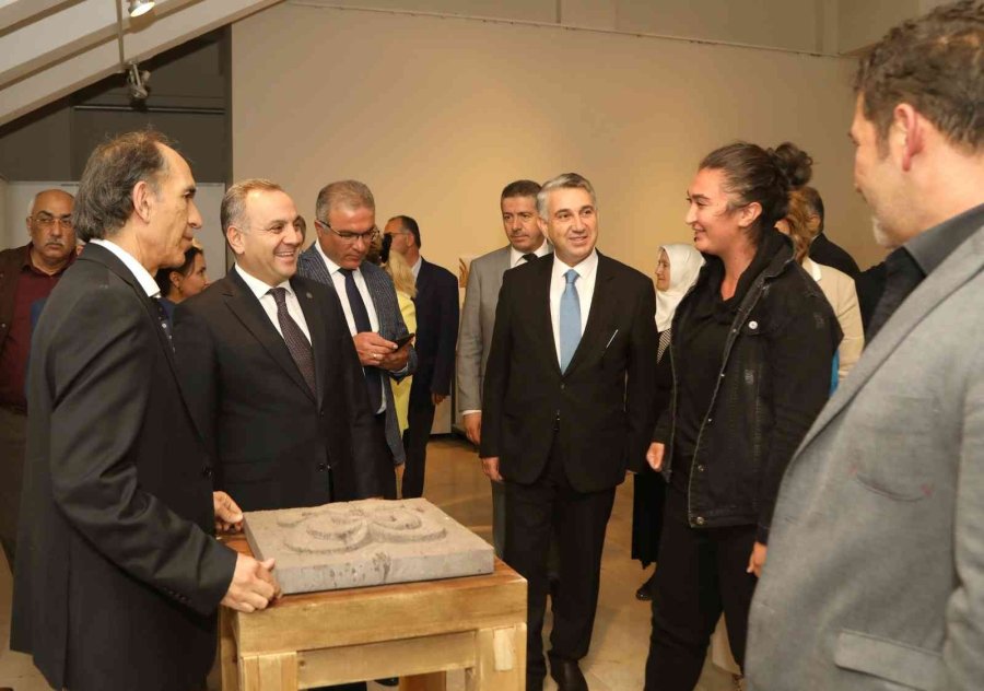 Erü’de “mimari Taş Oymacılığı Programı” Projesi’nin Kapanış Toplantısı Gerçekleştirildi