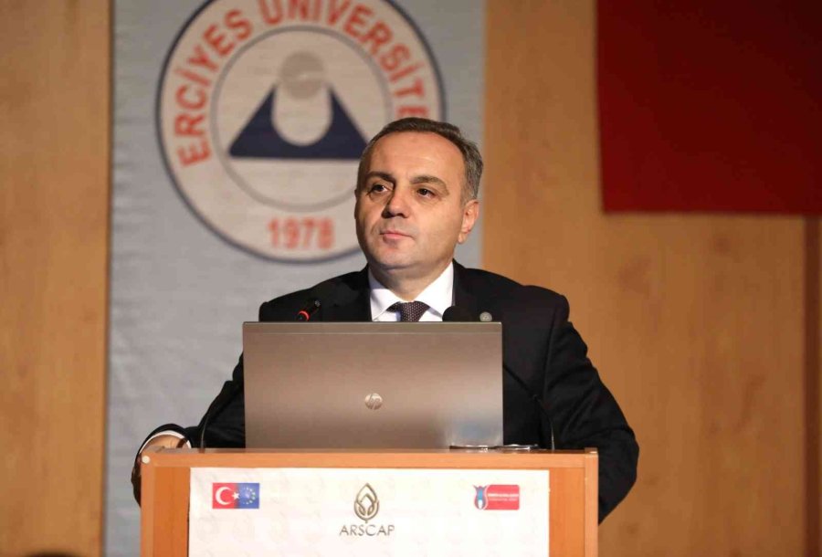 Erü’de “mimari Taş Oymacılığı Programı” Projesi’nin Kapanış Toplantısı Gerçekleştirildi