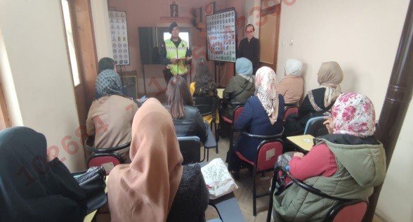 Jandarmadan Sürücü Adaylarına Trafik Eğitimi