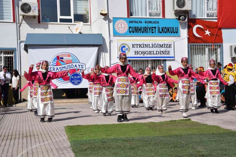 Kumluca’da ’oynamayan Kalmasın’ Etkinliği Renkli Görüntüler Oluşturdu