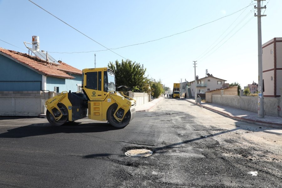 Karatay’da Yol Çalışmalarına Devam Ediyor