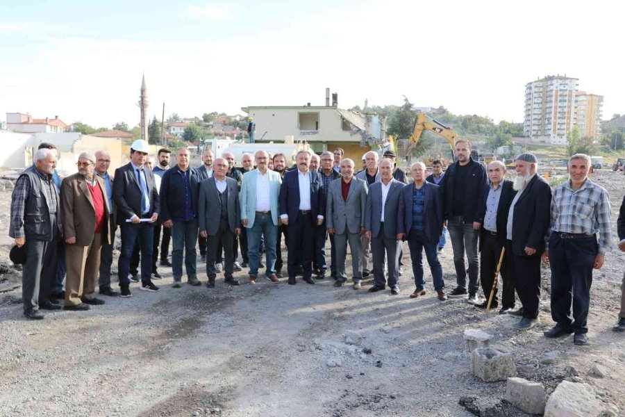 Meclis Üyeleri Kentsel Dönüşüm Çalışmalarını İnceledi