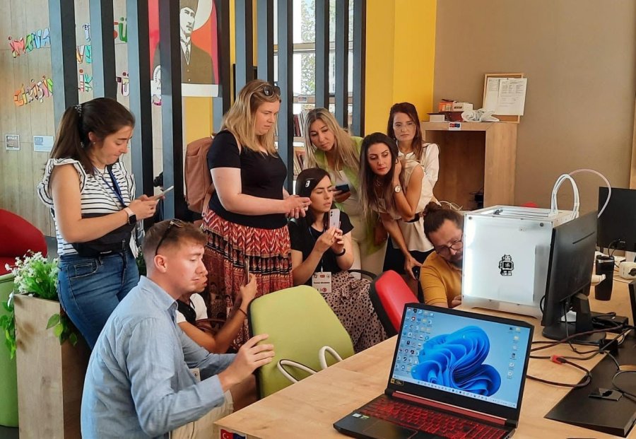 Assim Teknoloji Merkezi, Yabancı Öğretmenleri Ağırladı