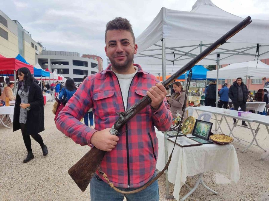 Tarihi Tüfek İlk Günkü Gibi Saklanıyor