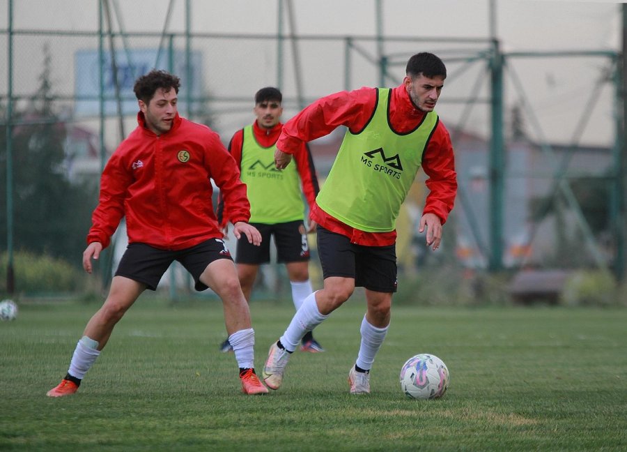 Eskişehirspor, Karşıyaka Maçına Hazırlanıyor